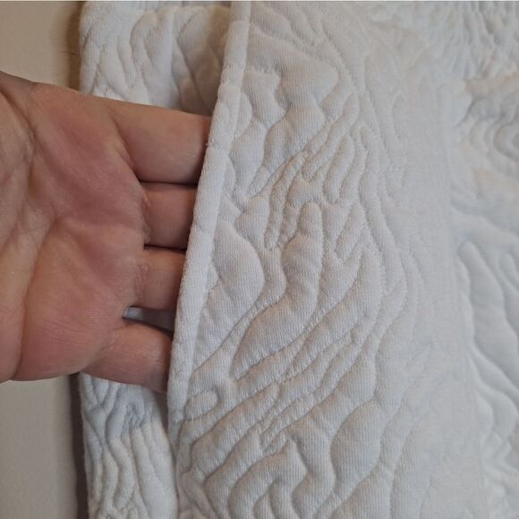 Eleven by Venus Williams The Batman Victory Quilted Jogging Pants White Small - Picture 8 of 10